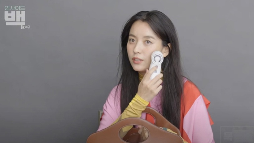 《Happiness》韓孝周穿制服毫無違和!逆齡透亮美肌保養法6招,小V臉全靠5種按摩工具