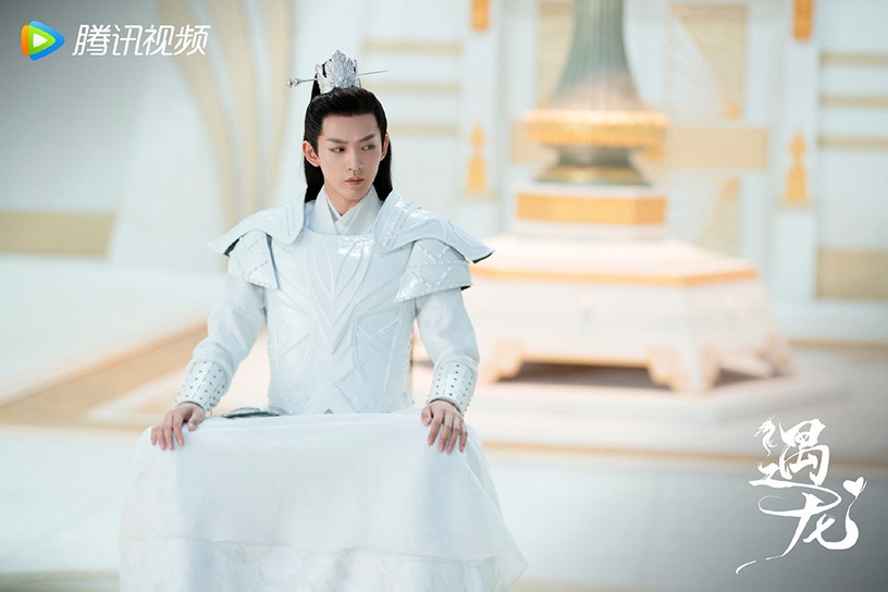 2021古裝劇「鎧甲男神」7:鄧為 飾演《遇龍》雪阡尋