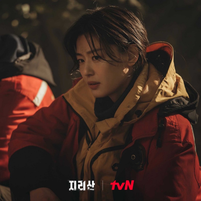 11月熱播韓劇話題度TOP10:《妳的倒影》4.33%