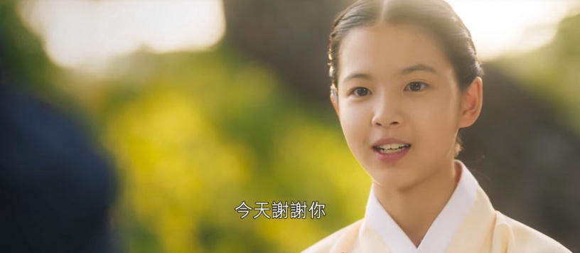 Netflix《戀慕》高顏值配角!女二竟曾是大企業服裝設計師,首集小童星網讚像IU,演技打趴大人