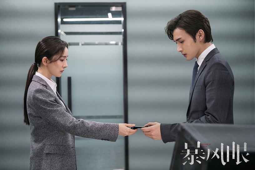 楊冪主演陸劇豆瓣評分榜TOP 5:《暴風眼》豆瓣評分5.6