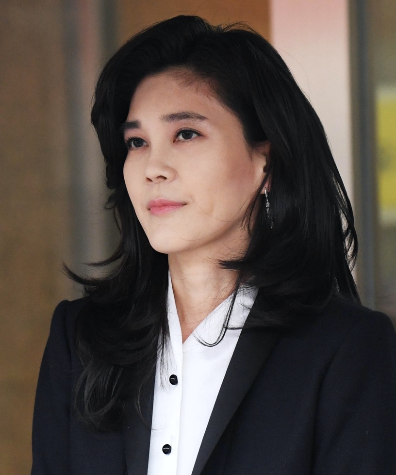 美到不輸明星的財閥!林世玲同框李政宰,逆天鉛筆腿引熱議,她出身頂級財閥卻命運悽慘