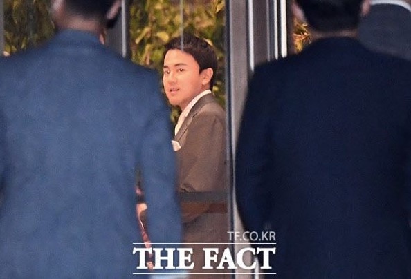 美到不輸明星的財閥!林世玲同框李政宰,逆天鉛筆腿引熱議,她出身頂級財閥卻命運悽慘