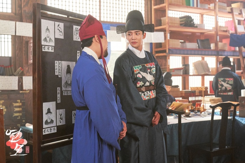 《戀慕》路雲192cm長腿趣事!冰箱在他面前變超小、把朴恩斌當啞鈴舉,卻親不到金惠奫