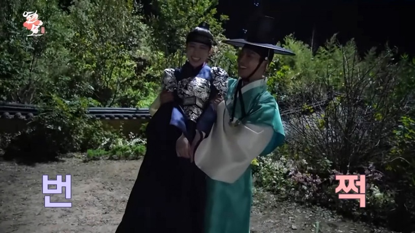 《戀慕》路雲192cm長腿趣事!冰箱在他面前變超小、把朴恩斌當啞鈴舉,卻親不到金惠奫