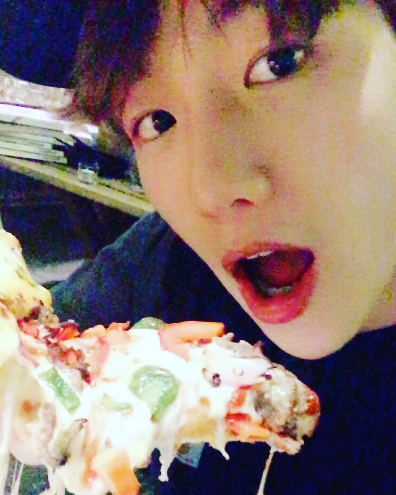 2021韓網票選「最會吃的大胃王明星」TOP6!BTS Jin一天能吃8餐,冠軍一餐吃12碗拉麵!