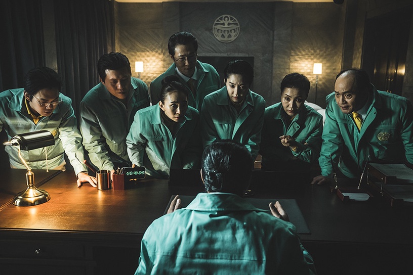 Netflix《地獄公使》未解伏筆!朴靜子為何復活?網解析3巨人身分!把他們當成「災難」就好?