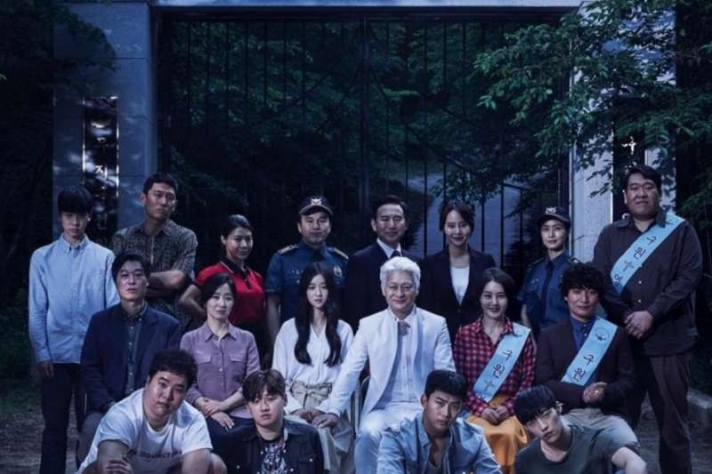《地獄公使》收視奪冠!7部邪教影集推薦,邪教經典《救救我》、台劇首部《我願意》