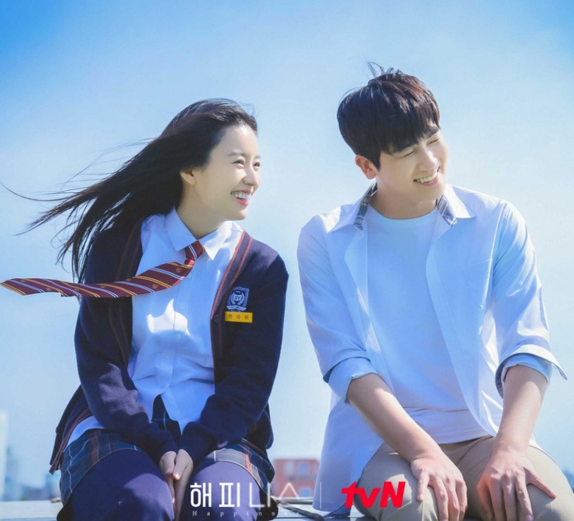 演技不輸專業演員的愛豆!《衣袖紅鑲邊》俊昊史劇腔網讚爆,IU公認代表作不是《步步》