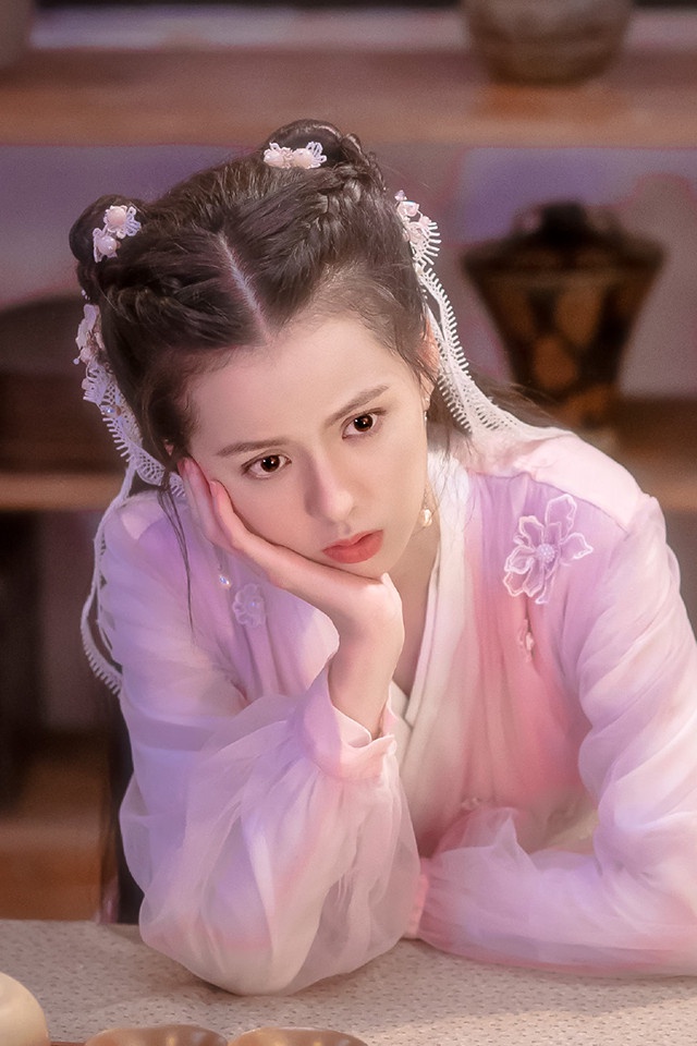 網評2021古裝劇最美「面紗美人」TOP 7:黃日瑩 飾演《春來診星河》阿梵