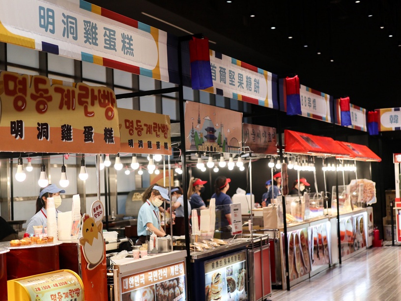 新光三越「韓國商品展」韓國街邊小吃買一送一!焦糖餅、醬蟹、香蕉牛奶冰通通吃得到