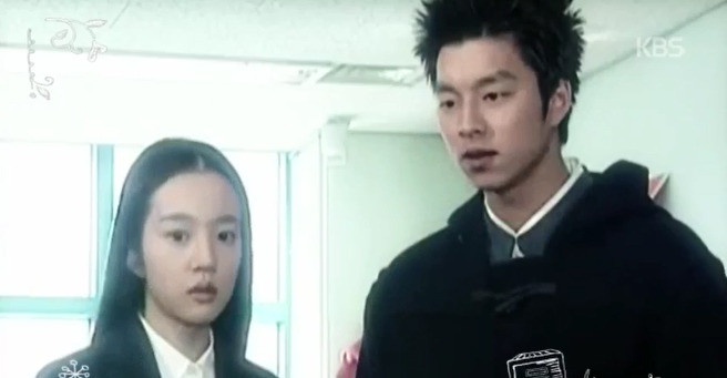 《學校》系列回顧!《學校2021》又三角戀套路、李鍾碩金宇彬演完大紅,孔劉22歲好高萌