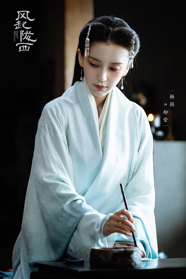 「無縫接軌拍新戲」的陸劇明星2:楊穎《風起隴西》接《愛情應該有的樣子》接《漫影尋蹤》接《暮色心約》