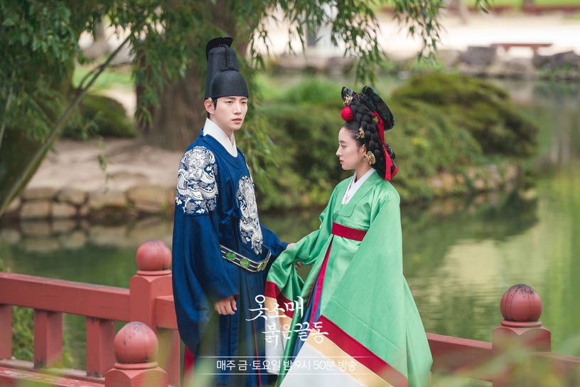 俊昊「魅惑直拍」破百萬播放!《衣袖紅鑲邊》李俊昊必看韓劇,竟搭過《機醫》張冬天?