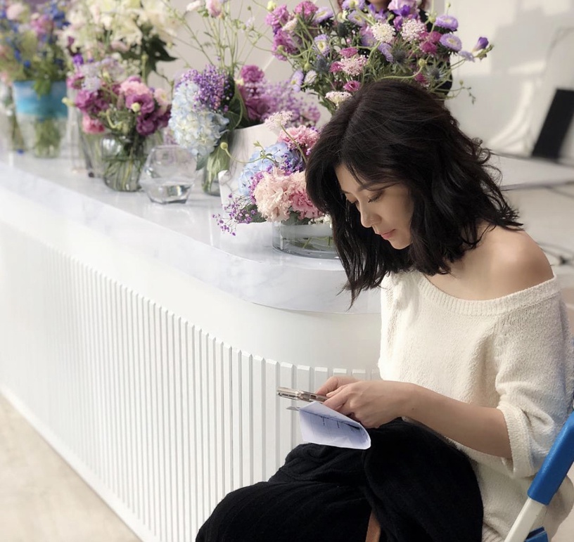 金馬影后賈靜雯的逆襲人生:「懂得轉身,傷與愛都是遇見美好的道路。」