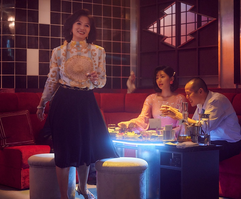 Netflix《華燈初上》最驚豔演員!楊謹華氣場輾壓眾小姐,郭雪芙亮眼,但全劇最難忘是彪哥