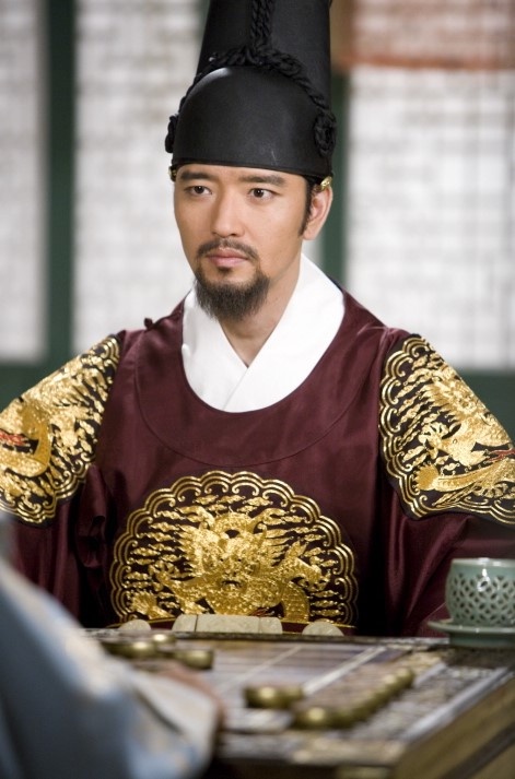 他們都演過李祘!《衣袖紅鑲邊》俊昊少年霸氣,李瑞鎮最經典,外國人讚:韓國最帥的王