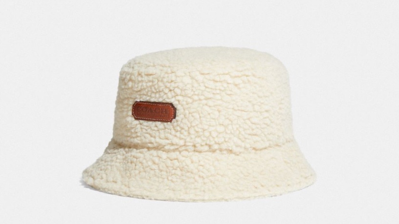 交換禮物精品推薦12:Coach 仿羔羊絨漁夫帽NT$7,500