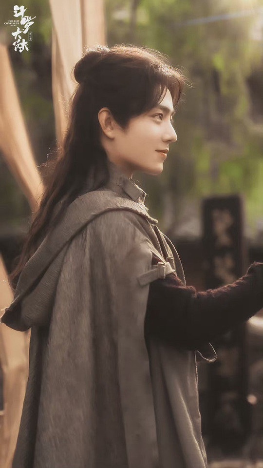網評2021古裝劇「最難忘的古裝美男」TOP 1:肖戰 飾演《斗羅大陸》唐三