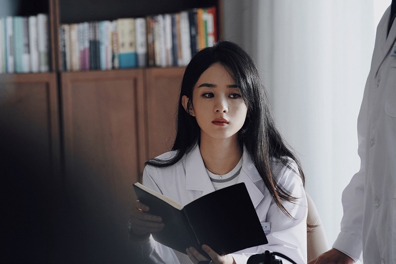 網評2021陸劇最受歡迎女主TOP 7:趙麗穎 飾演《誰是兇手》沈雨