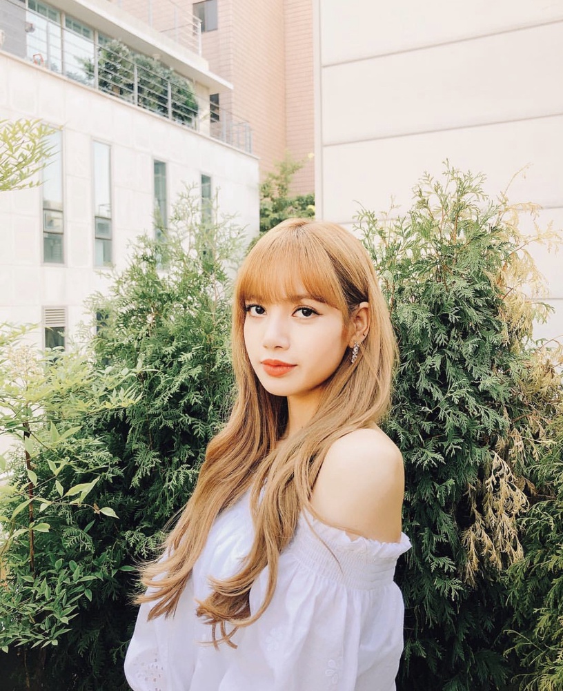 8位曾被嫌醜的女愛豆!Lisa居然被說靠濃妝,Gfriend嚴智被嫌太像路人,Hani被批像男人