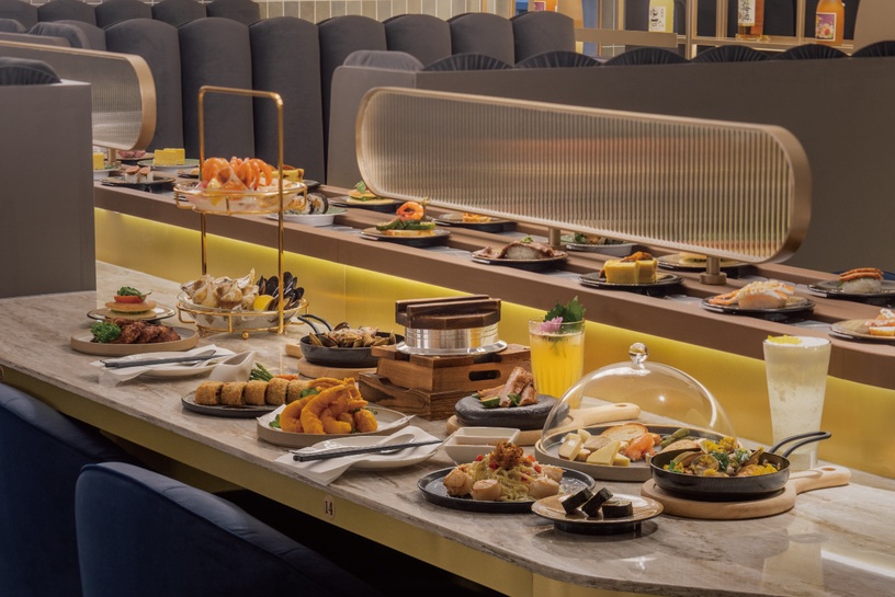 首間迴轉餐酒館!爭鮮「樂鮮Sushi bar」營業至凌晨3點、每盤40元起、調酒第2件5折優惠