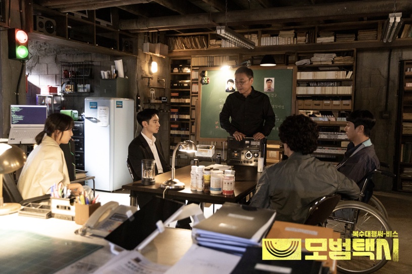 2021 SBS韓劇收視排行TOP10:《成為你的夜晚》2.1%