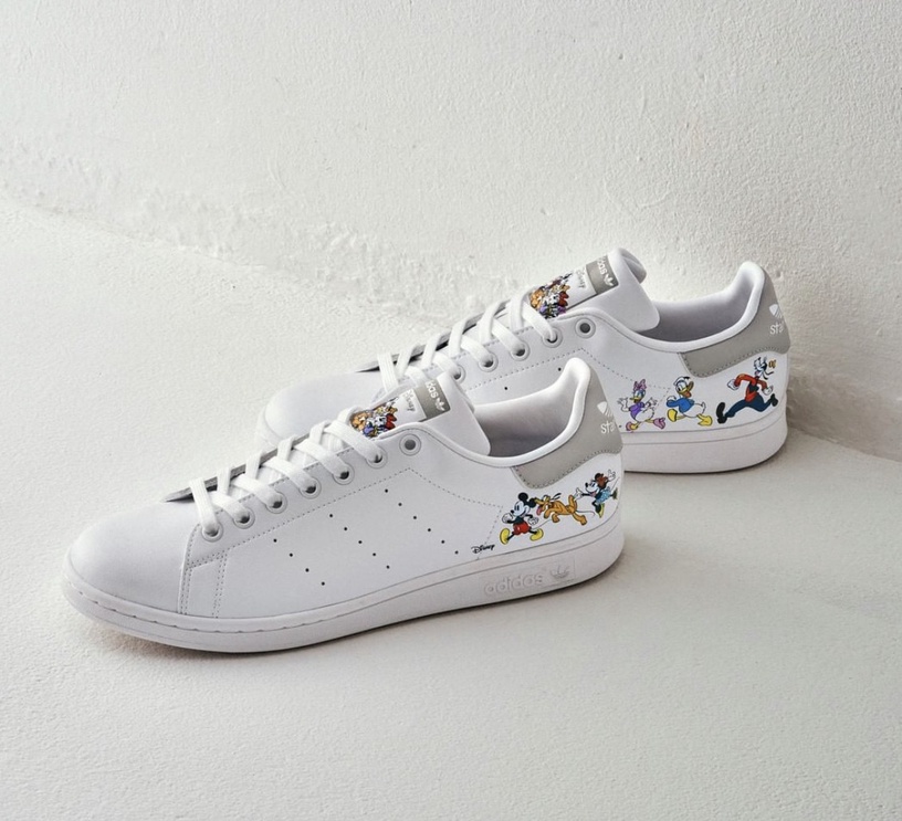 Adidas x Disney聯名亮相!米奇、米妮、唐老鴨耀上STAN SMITH,這款SUPER STAR藏驚喜