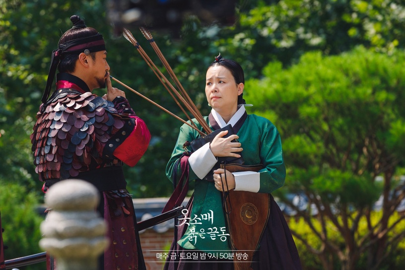 《衣袖》歷史上的宮女解析!德任「至密宮女」是最可能變嬪妃的宮女?連王圓房也得管?