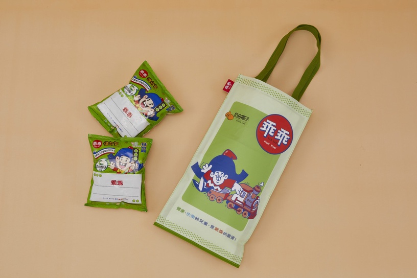 HOLA聯名乖乖推10款超萌居家小物