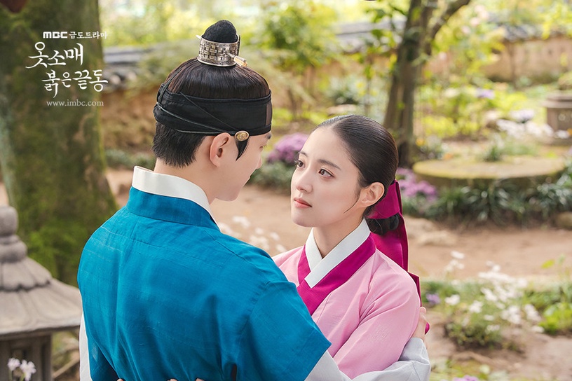 《衣袖紅鑲邊》小說精選名場面!李祘酒醉撲倒,「德任啊不要逃」高甜圓房!德任竟想生7個?