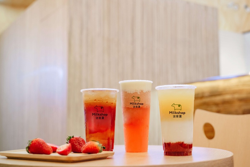 迷客夏「草莓庫莉」這天登場!加入娜杯紅茶、KUMO奶霜等配料,漸層草莓奶茶超好拍