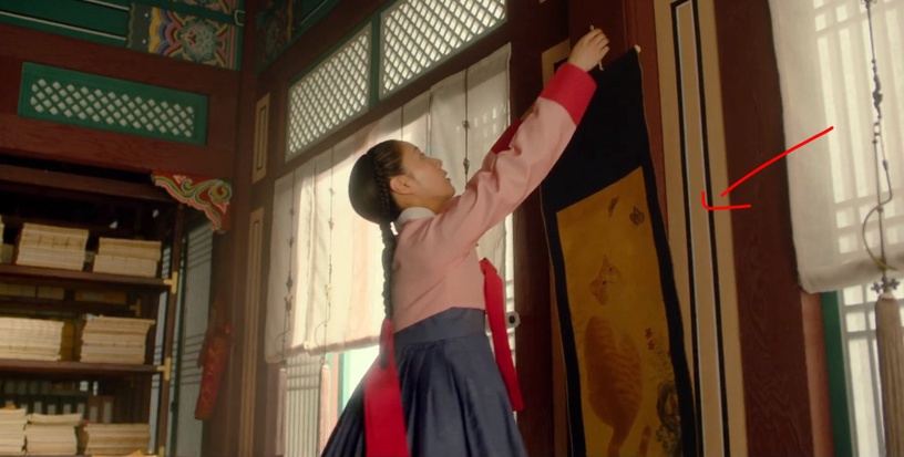 《衣袖》7個劇情隱喻!「紅衣袖」指德任的心,袖子沾濕&遮住有玄機,「梅花」隱喻最絕