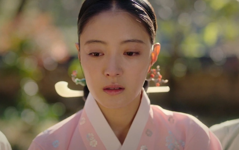 《衣袖紅鑲邊》劇版沒演的小說片段!小說「圓房」比劇版更慾,李祘不但超寵兒子,還是大醋王