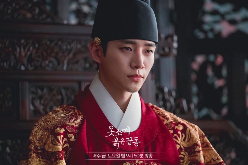 《衣袖紅鑲邊》劇版沒演的小說片段!小說「圓房」比劇版更慾,李祘不但超寵兒子,還是大醋王