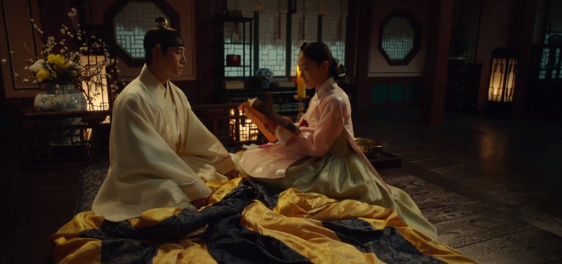 《衣袖紅鑲邊》結局前後呼應!「香囊」是德任對「夫君的愛」,首集&結局藏最大神呼應