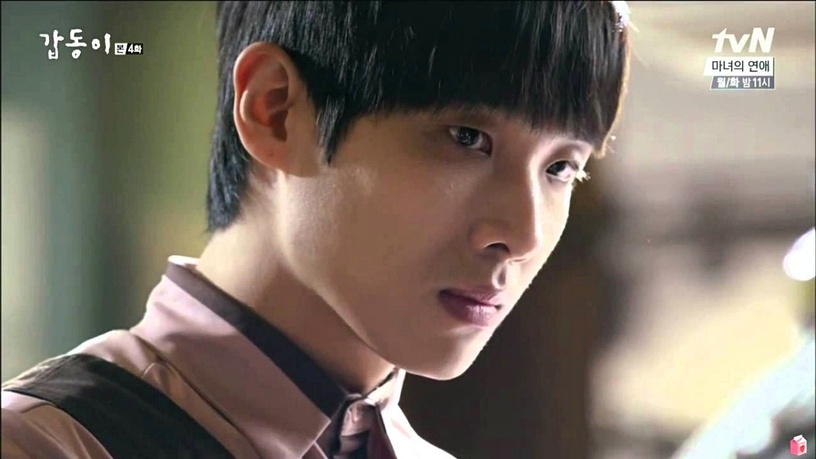《衣袖紅鑲邊》李俊昊熬12年翻紅!韓網熱議「偶像轉型演員」代表作,IU、任時完都入榜