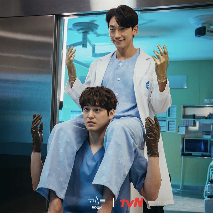 Rain、金汎《Ghost Doctor》首播收視開紅盤!奇幻+醫療題材,劇情輕鬆爆笑、步調快!