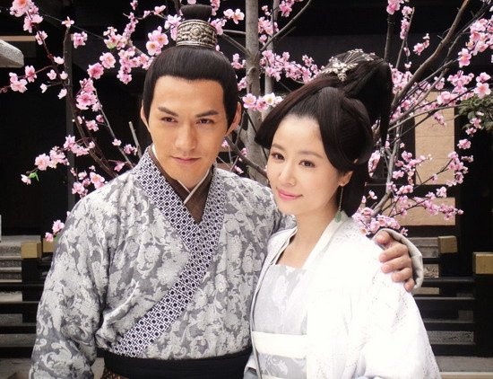《華燈》林心如合作的13位「頂級帥哥」!和金城武&吳彥祖&陳坤當同事,回家還有霍建華
