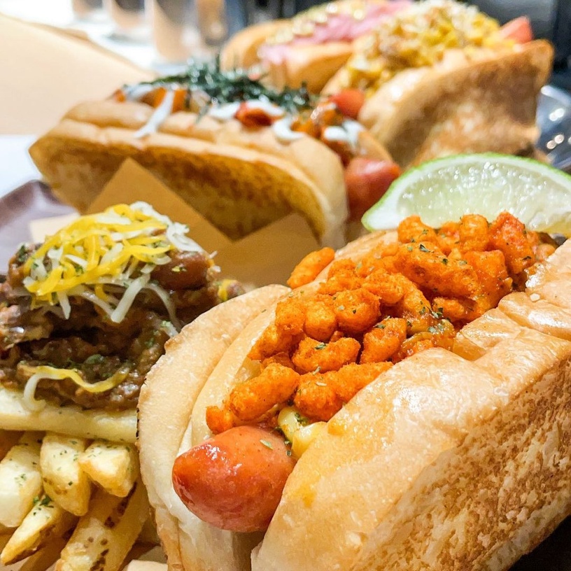 特搜5間台北熱狗堡餐廳!市民大道深夜美食、道地美式口味、超好拍餐廳這裡通通有!