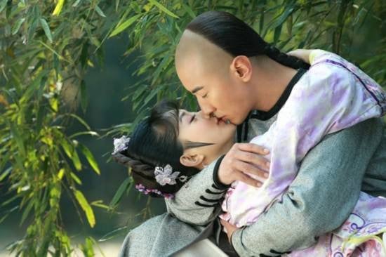 陸劇女星「螢幕初吻」4:趙麗穎拍《新還珠格格》高梓淇