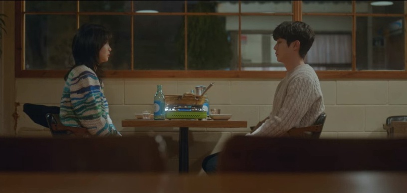 Netflix《那年,我們的夏天》崔宇植6個心動攻勢!霸氣壁咚&還約延秀回家喝紅棗茶?小雄終於「懂事」了