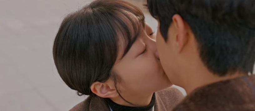 Netflix《那年,我們的夏天》崔宇植6個心動攻勢!霸氣壁咚&還約延秀回家喝紅棗茶?小雄終於「懂事」了