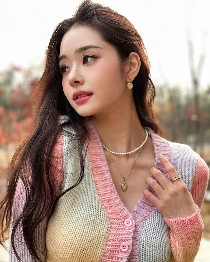 人氣不輸韓素希!《單身即地獄》宋智雅6件事,是富二代?公寓價格快1億,素顏長這樣!