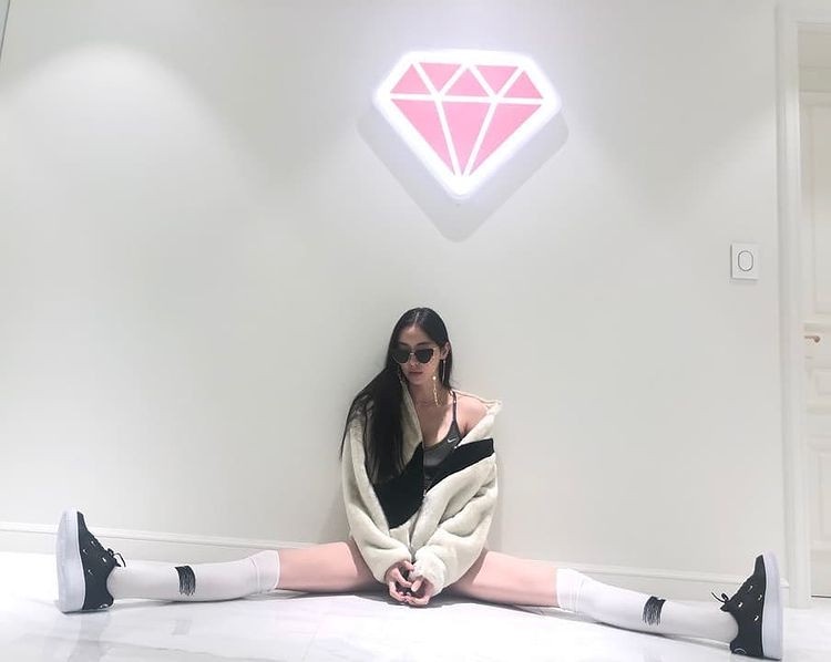 《那年,我們的夏天》金多美「比門高」!7位女星身高趣事,金秀賢「墊木板」才能和全智賢拍照
