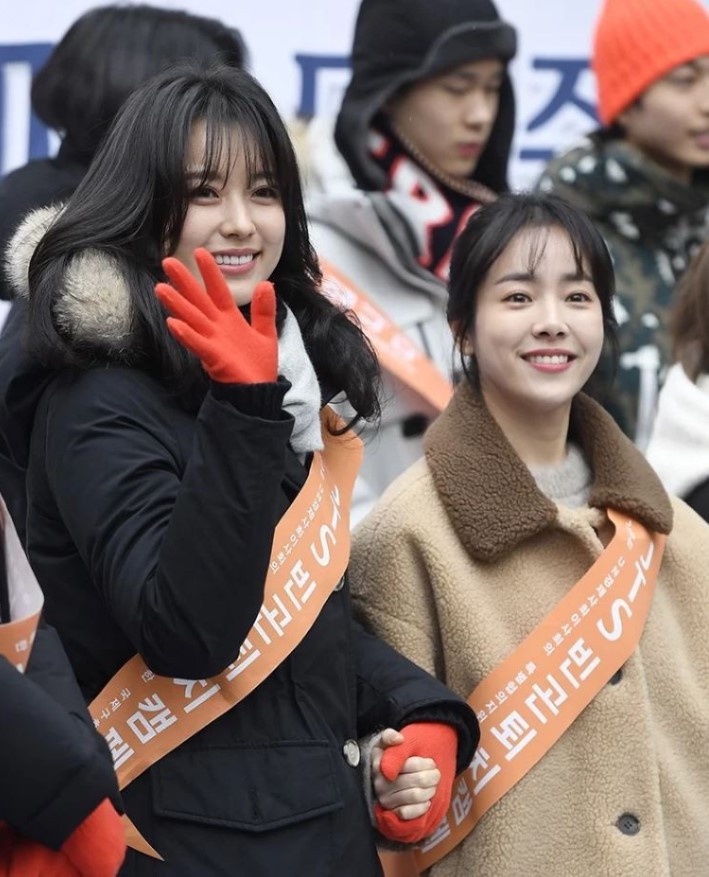 《那年,我們的夏天》金多美「比門高」!7位女星身高趣事,金秀賢「墊木板」才能和全智賢拍照