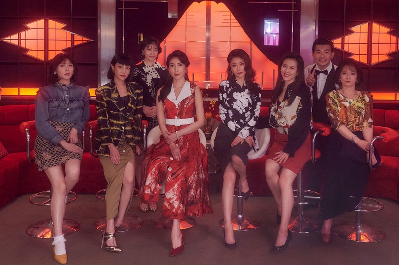 Netflix《華燈初上2》楊謹華經典角色!曾演劉德華MV,《敗犬》爆紅前被欺負?劇組竟要她「試床戲」