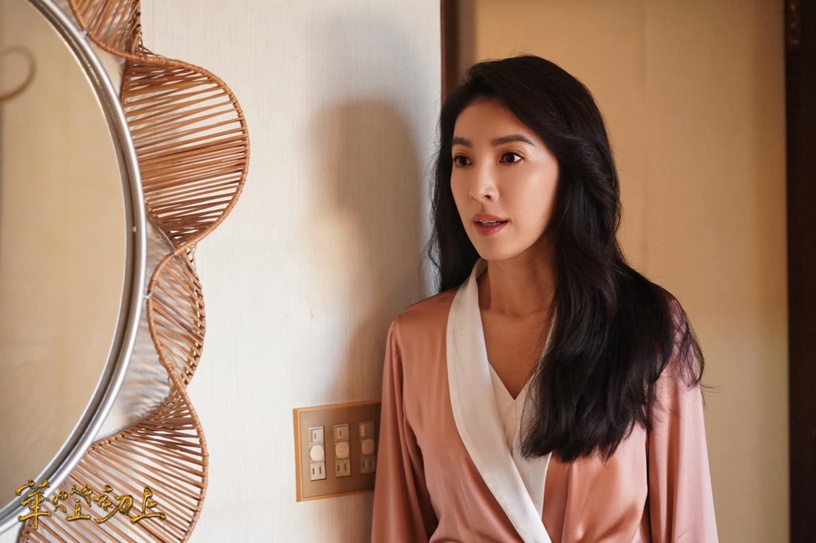 Netflix《華燈初上2》楊謹華經典角色!曾演劉德華MV,《敗犬》爆紅前被欺負?劇組竟要她「試床戲」