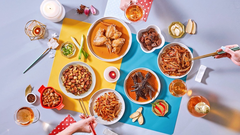還在煩惱佳節送禮?嚕嚕姑滷「笑禮藏飽」限量春節禮盒六款人氣商品,陪你迎虎年過好年