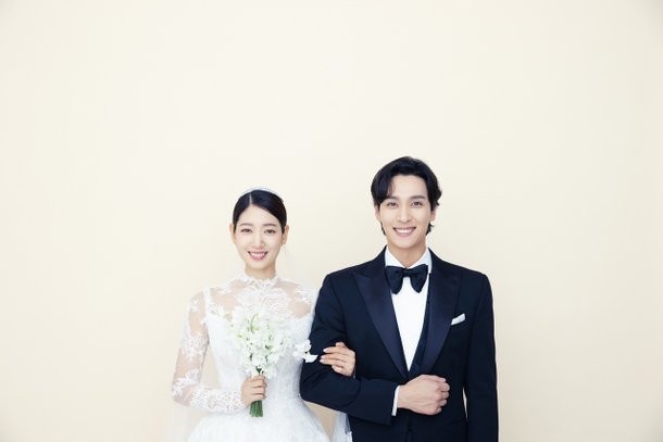 韓星「世紀婚禮」!朴信惠結婚穿百萬婚紗&宋仲基宋慧喬婚禮花1億,全智賢花20億最貴!